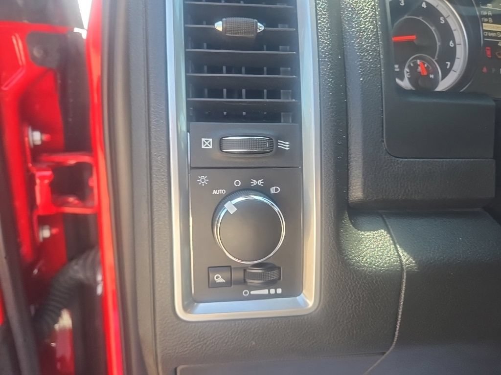 Used 2024 RAM 1500 Classic SLT AWD/4WD image 11
