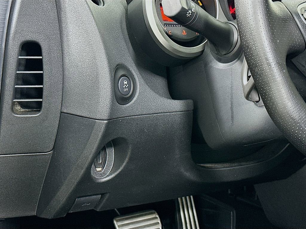 Used 2019 Nissan 370Z Touring Sport image 10