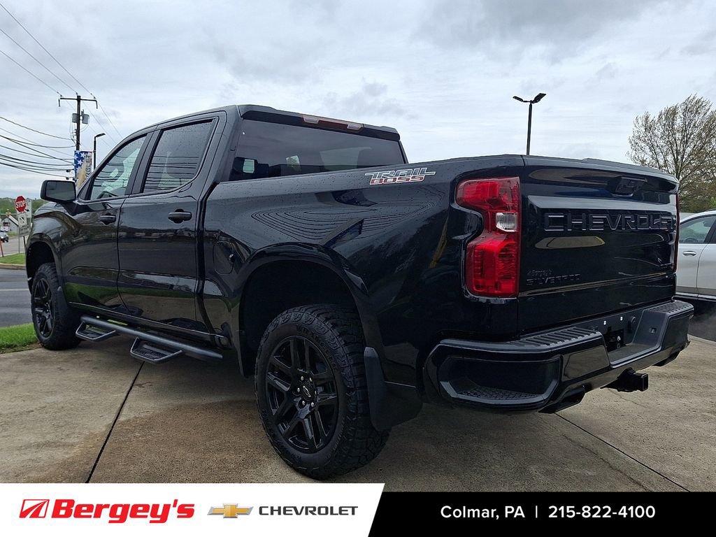 Certified 2025 Chevrolet Silverado 1500 Custom Trail Boss w/ LPO, Dark Essentials Package AWD/4WD image 8