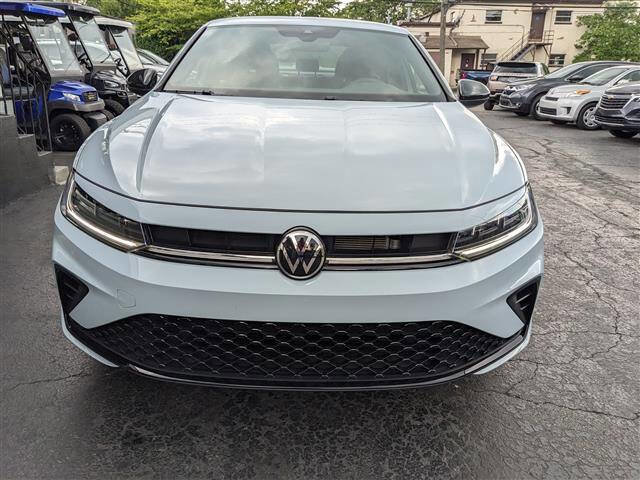 Used 2025 Volkswagen Jetta Sport image 7
