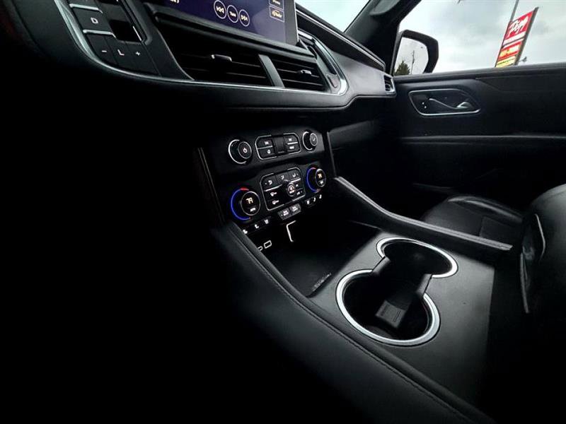 Used 2021 Chevrolet Suburban High Country w/ Premium Package image 19