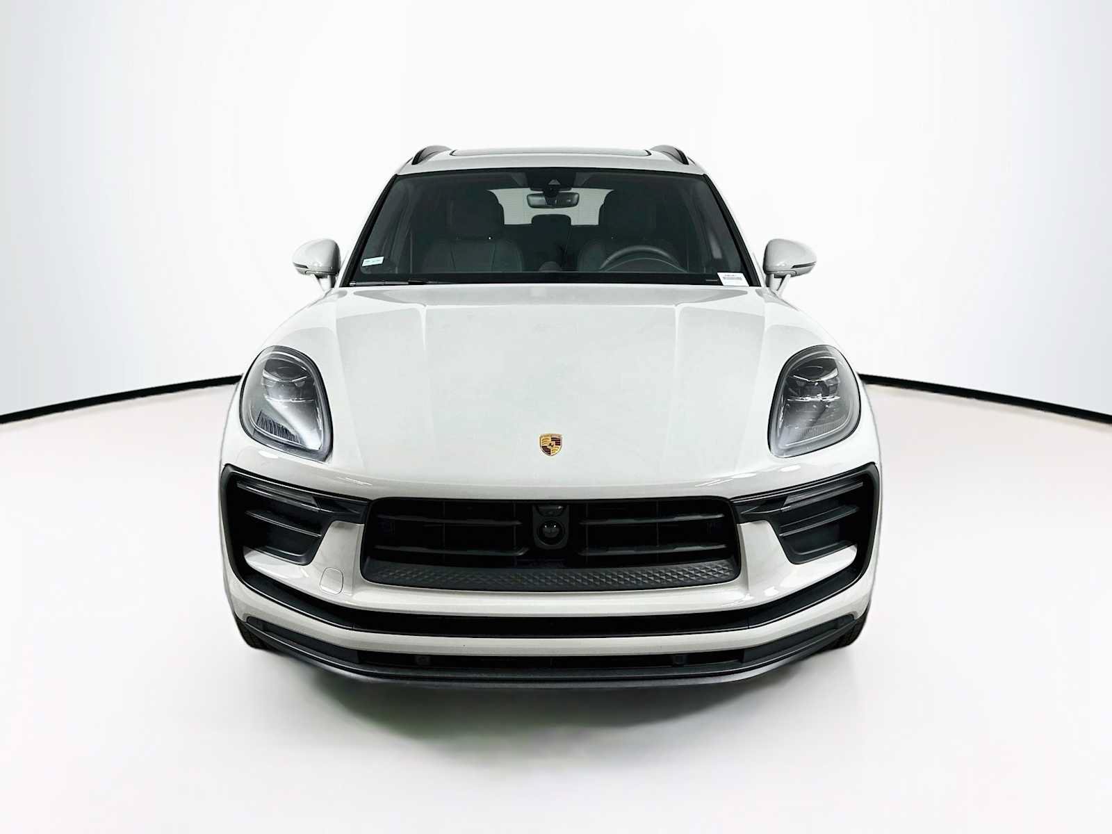 New 2026 Porsche Macan AWD/4WD image 6