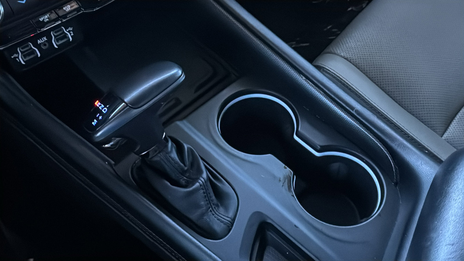 Used 2022 Dodge Durango R/T w/ Blacktop Package image 31