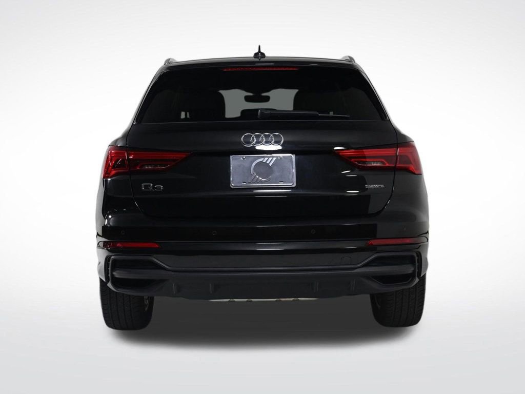 Used 2023 Audi Q3 2.0T Premium Plus w/ Premium Plus Package image 4