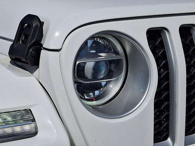 Used 2022 Jeep Wrangler Unlimited Sahara w/ Cold Weather Group AWD/4WD image 9