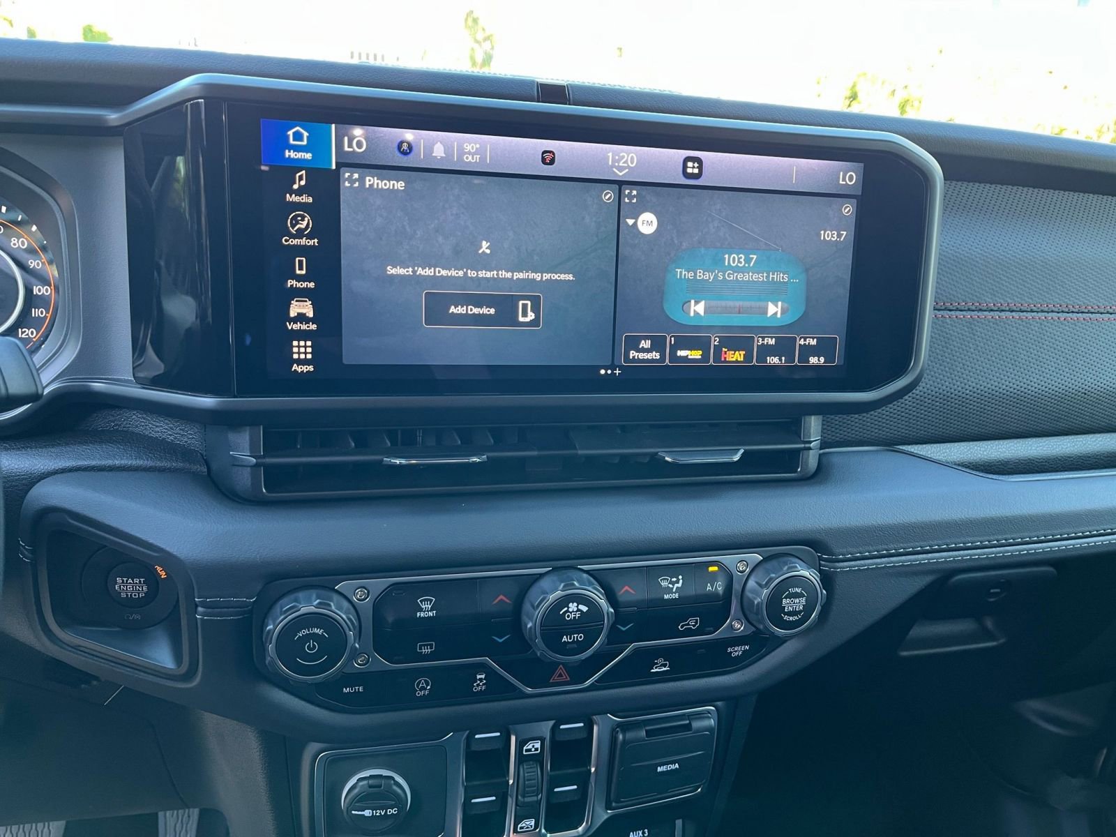 Used 2025 Jeep Wrangler Unlimited Rubicon image 17