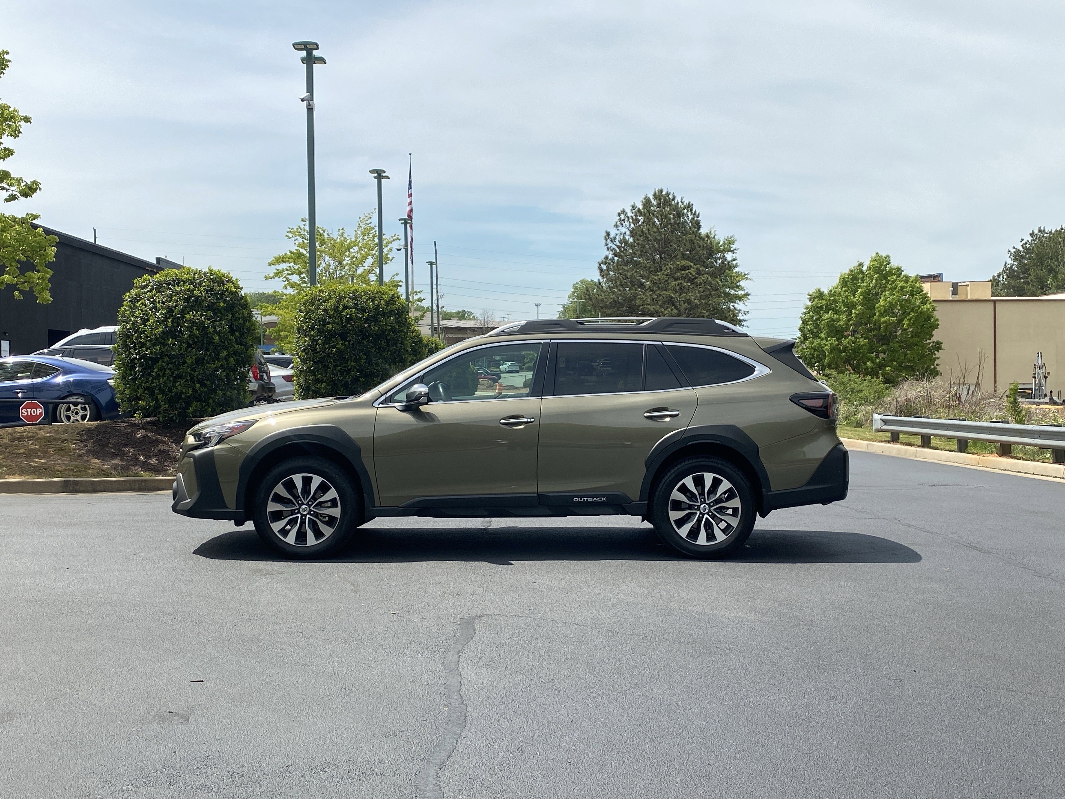 Used 2025 Subaru Outback Touring XT w/ Popular Package #2 AWD/4WD image 15