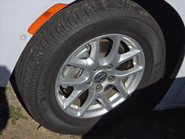 Used 2020 Chrysler Pacifica Touring w/ Advanced Safetytec Group image 7