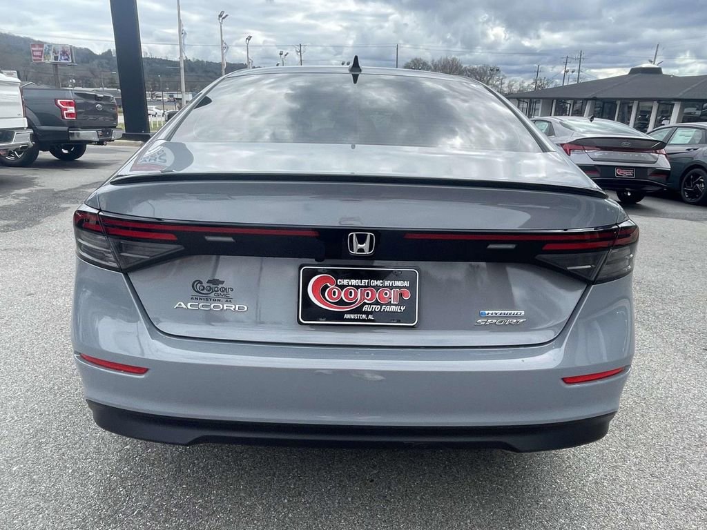 Used 2024 Honda Accord Sport image 3
