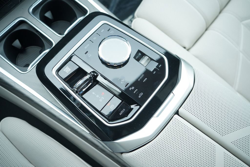 New 2026 BMW 760i xDrive w/ Executive Package image 20
