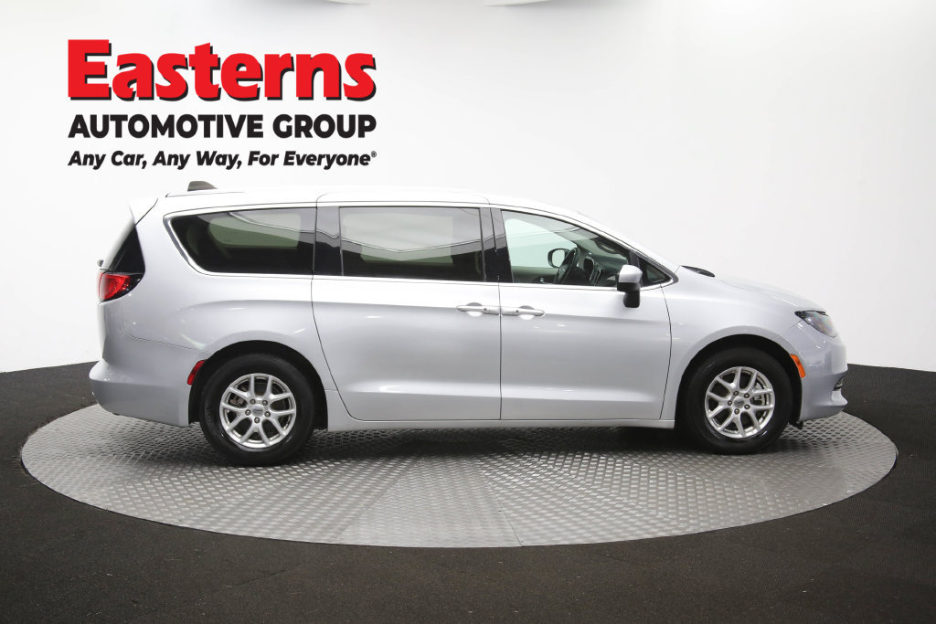 Used 2023 Chrysler Voyager LX FWD image 48
