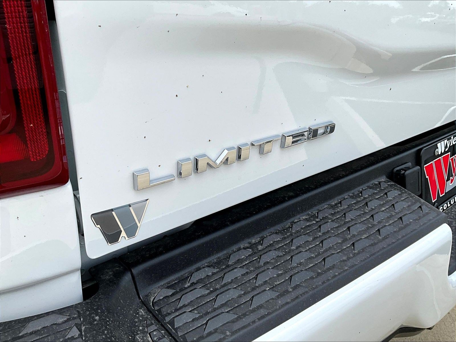 New 2026 RAM 2500 Limited AWD/4WD image 13