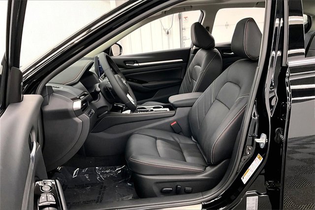 New 2025 Nissan Altima 2.5 SR w/ SR Premium Package image 9
