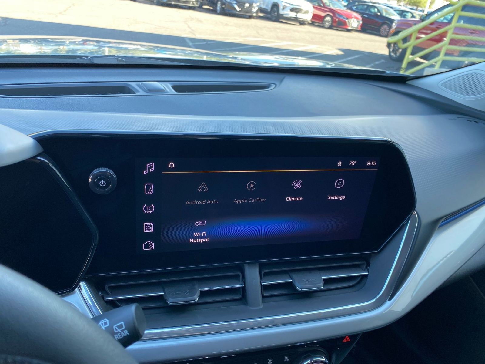Used 2025 Chevrolet Trax LT FWD image 20