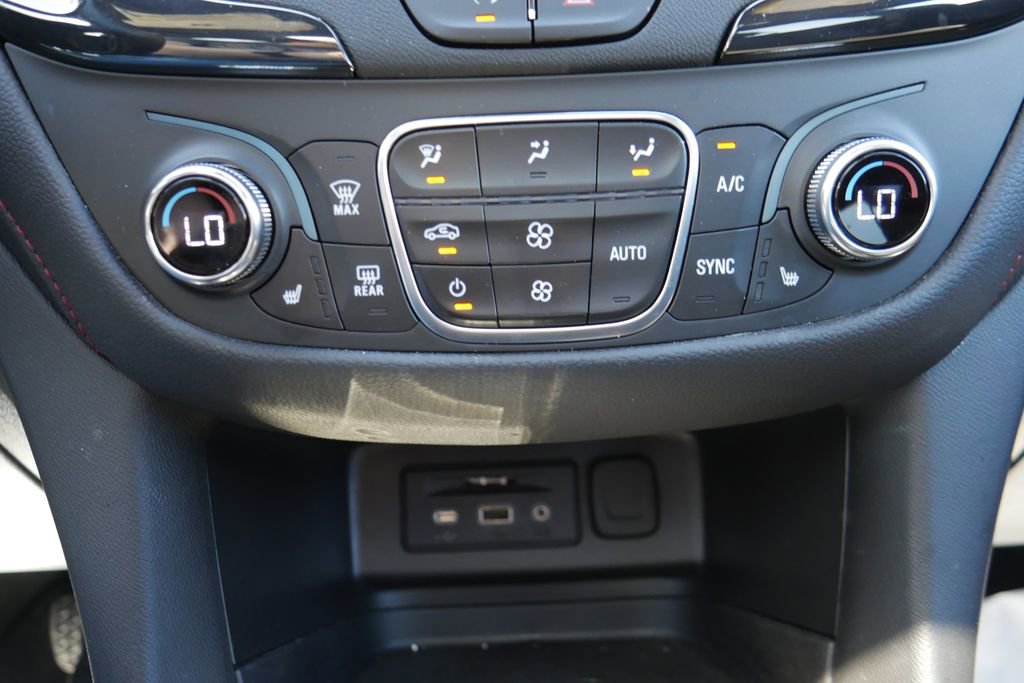 Used 2023 Chevrolet Equinox RS w/ RS Leather Package FWD image 17