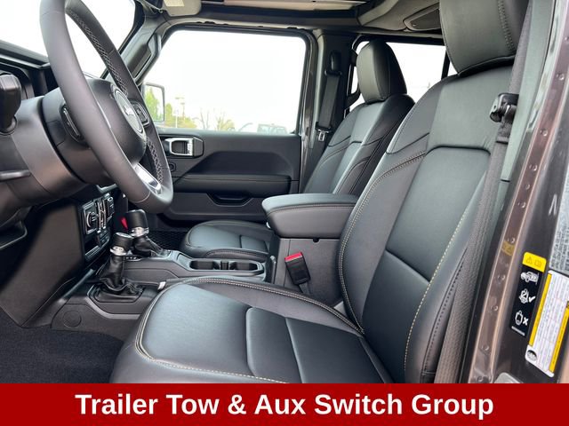 New 2025 Jeep Wrangler Unlimited Sahara AWD/4WD image 4