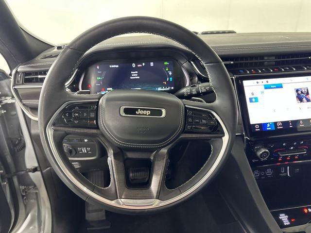 Used 2023 Jeep Grand Cherokee Overland image 14