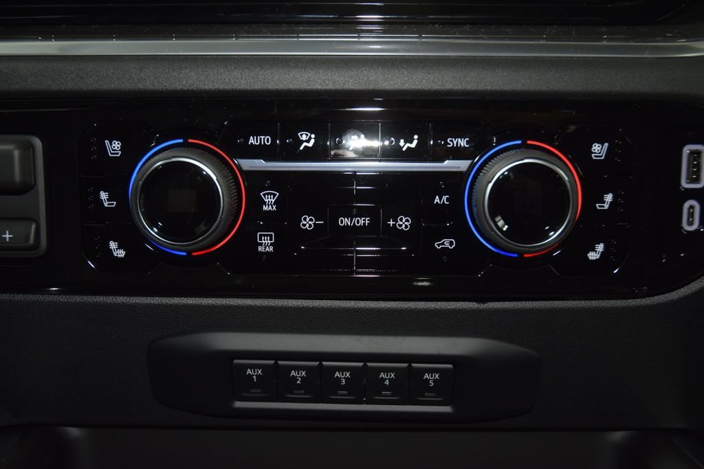 New 2026 Chevrolet Silverado 2500 High Country w/ High Country Premium Package AWD/4WD image 36