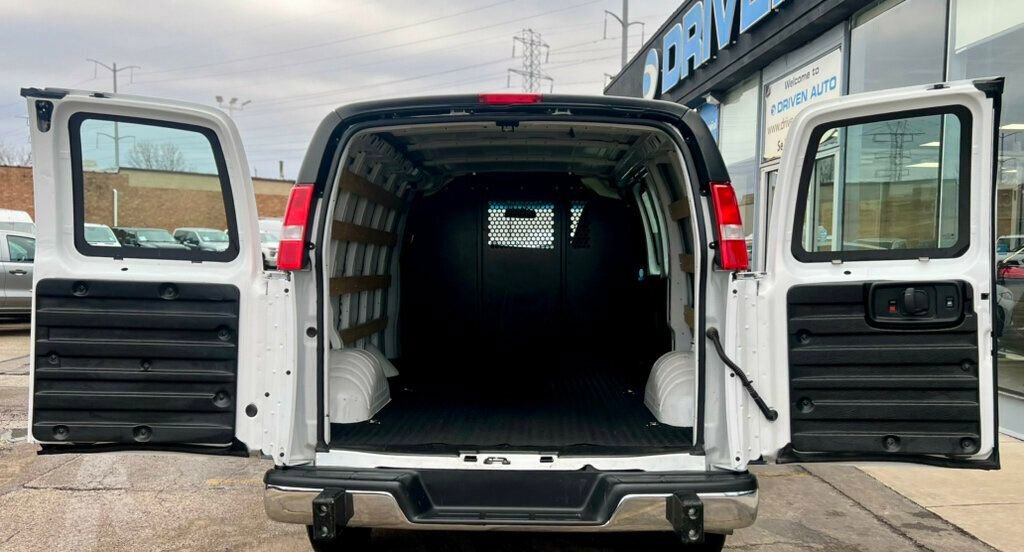 Used 2024 GMC Savana 2500 RWD 2500 135 w/ Driver Convenience Package image 8