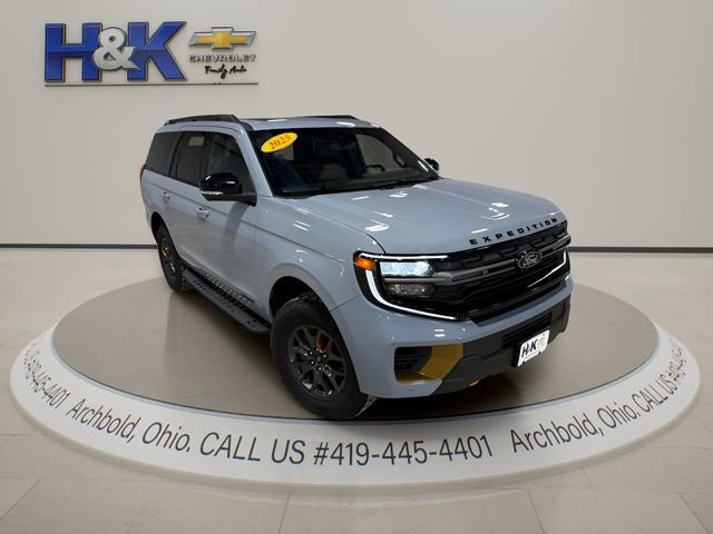 Used 2025 Ford Expedition Tremor AWD/4WD image 2