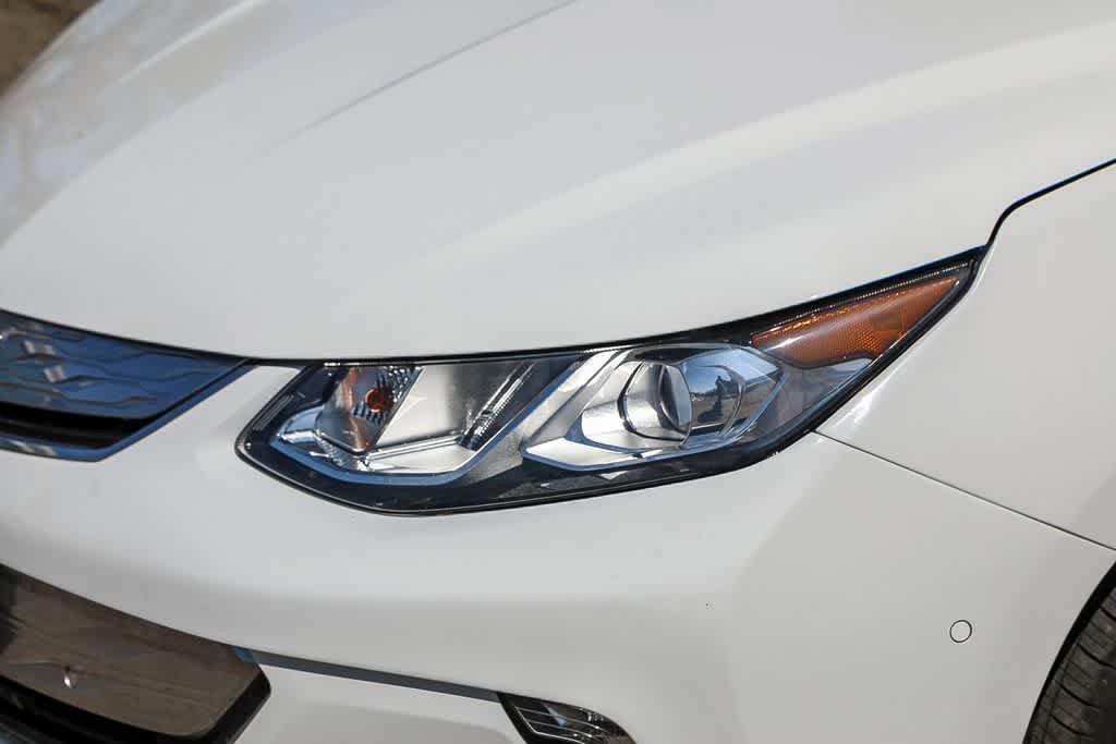 Used 2016 Chevrolet Volt Premier w/ Driver Confidence Package FWD image 6