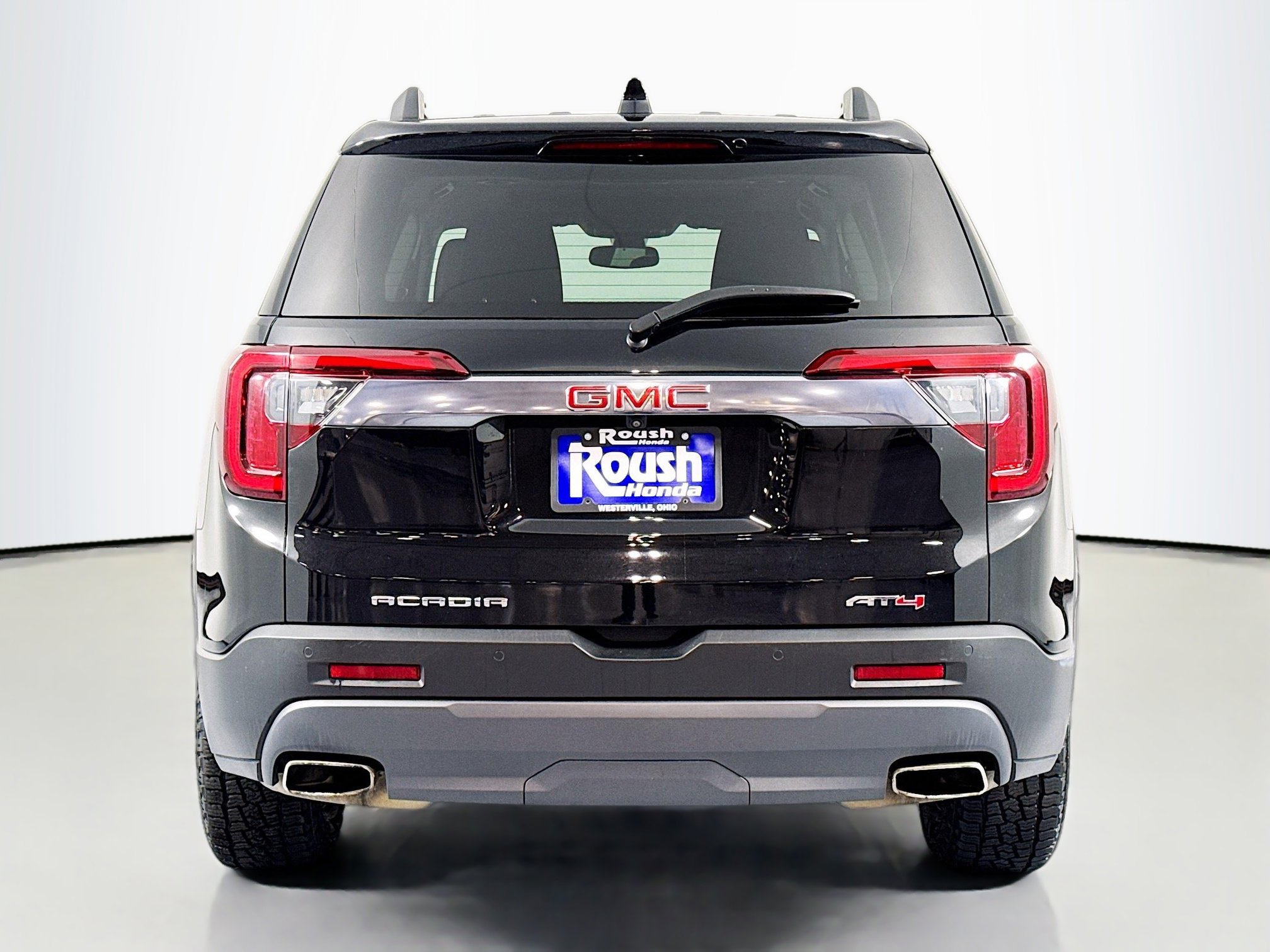 Used 2023 GMC Acadia AT4 w/ Technology Package image 6