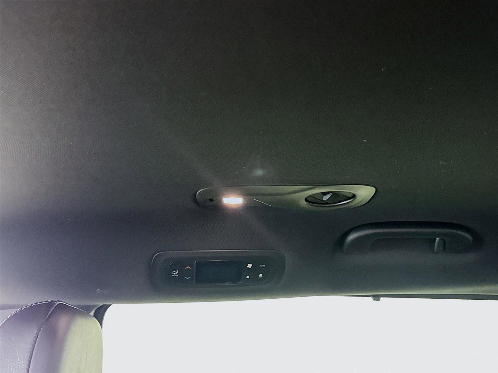 New 2026 Chrysler Pacifica Select image 18