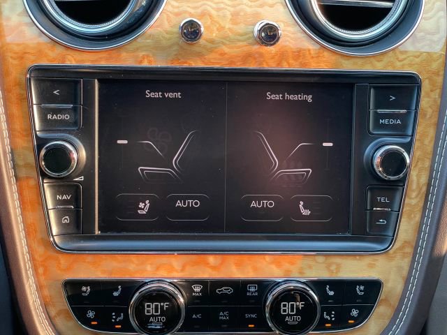Used 2018 Bentley Bentayga Onyx Edition AWD/4WD image 33