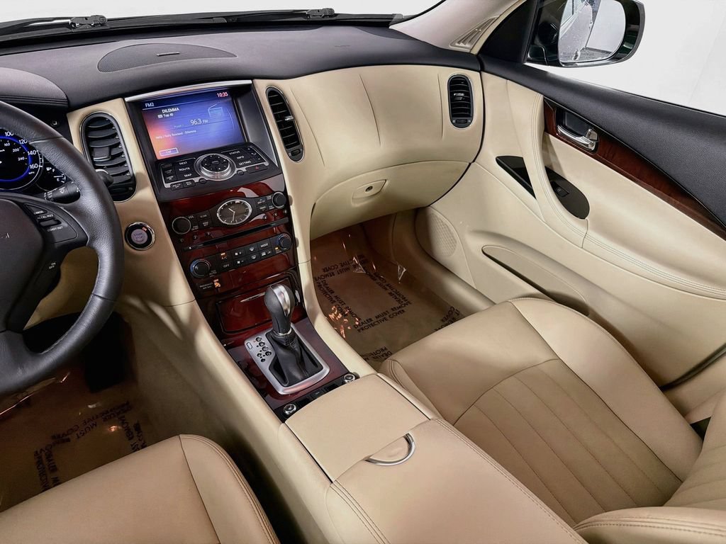 Used 2016 INFINITI QX50 AWD w/ Deluxe Touring Package image 25