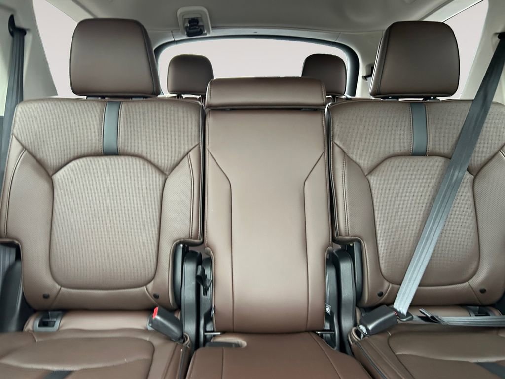 Used 2025 Honda Pilot Elite image 15