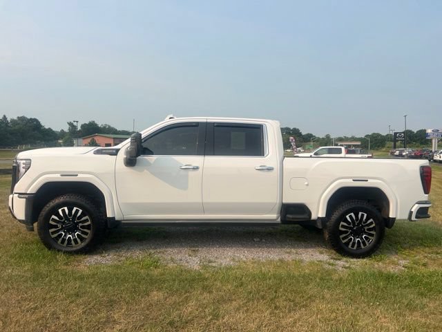 Used 2025 GMC Sierra 2500 Denali Ultimate AWD/4WD image 4
