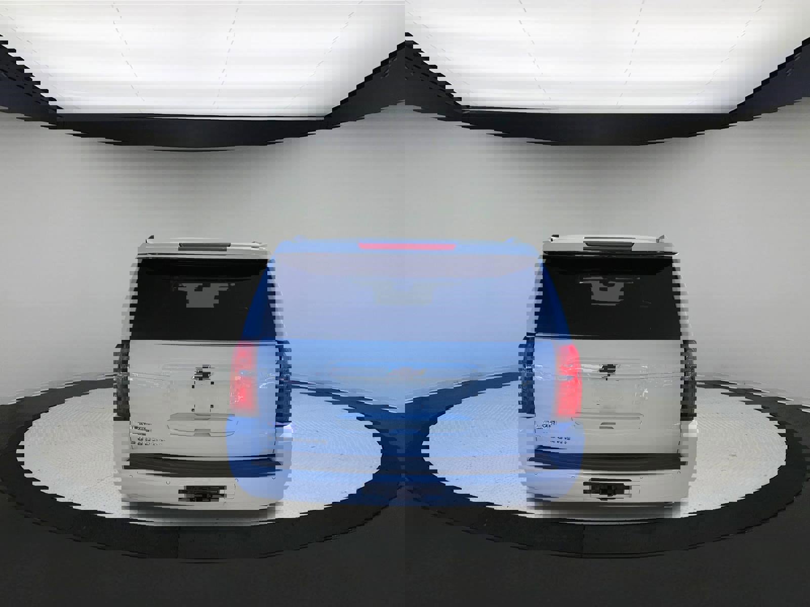 Used 2019 Chevrolet Suburban LT w/ LT Signature Package image 7