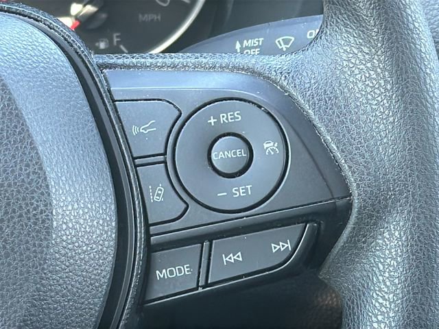 Used 2019 Toyota RAV4 LE w/ Carpet Mat Package FWD image 17