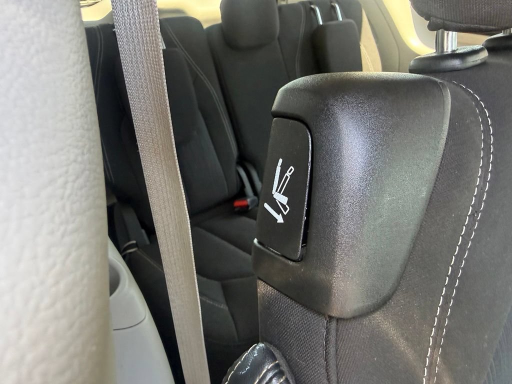 Used 2023 Chrysler Voyager LX FWD image 49