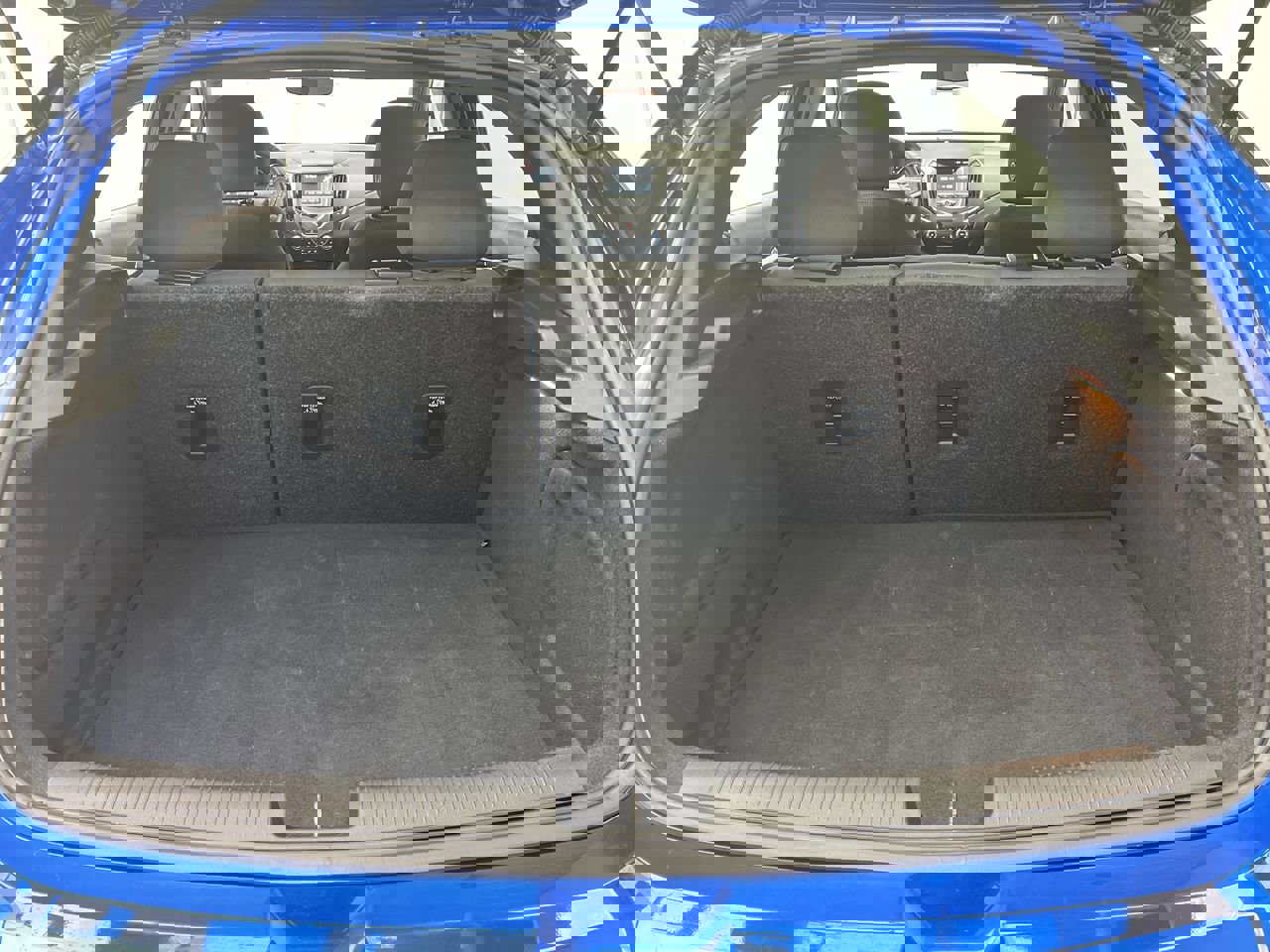 Used 2017 Chevrolet Cruze LT w/ Convenience Package image 28