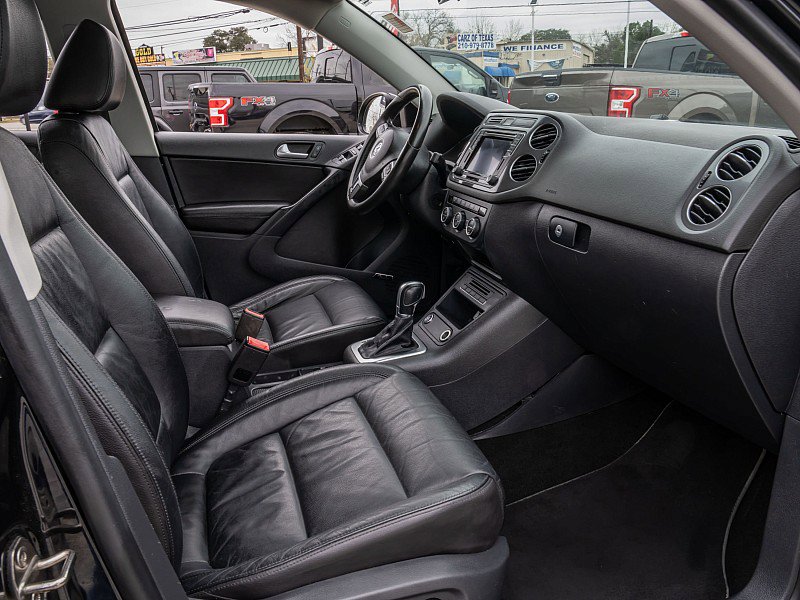 Used 2016 Volkswagen Tiguan SEL image 18