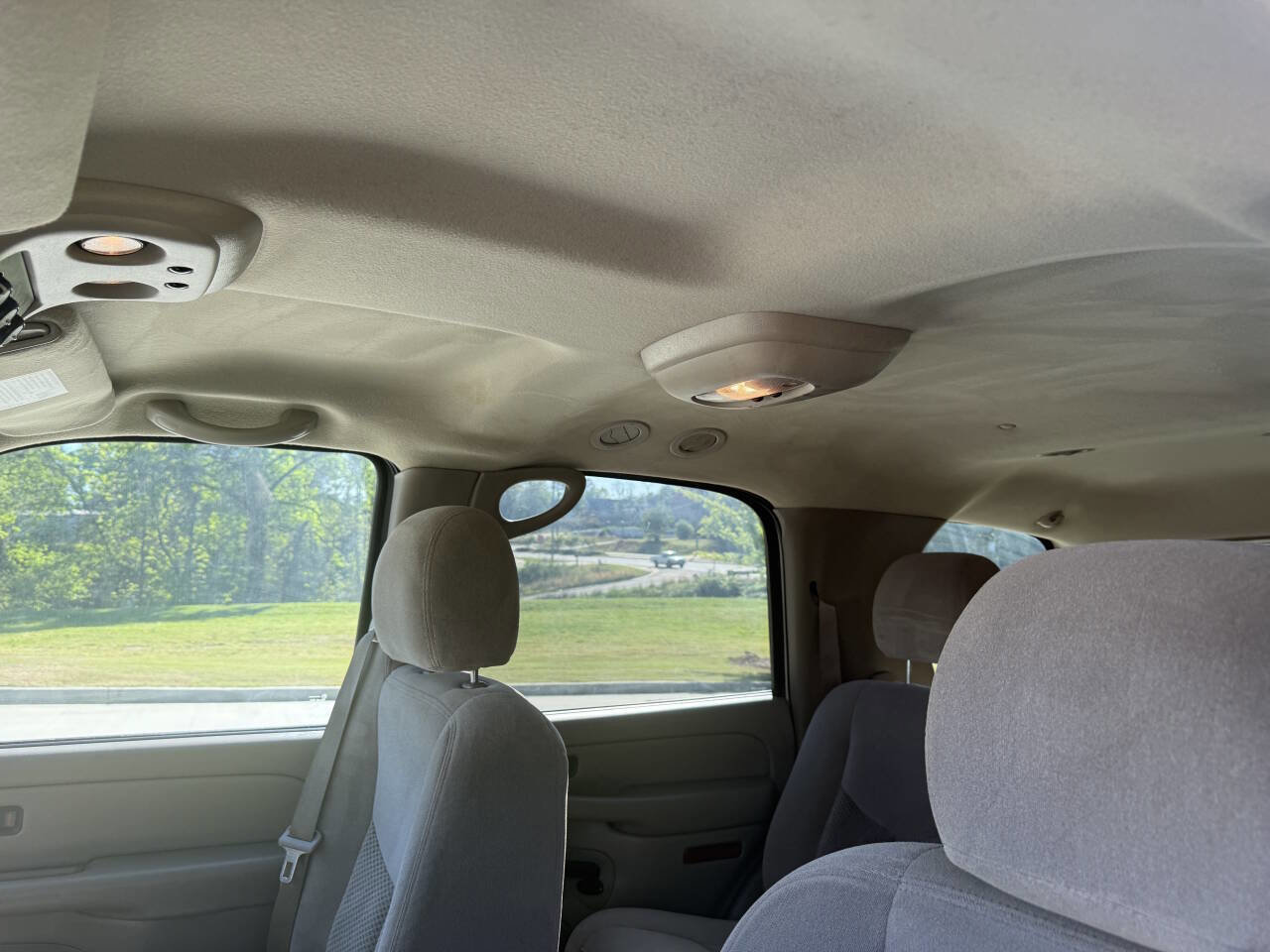 Used 2004 Chevrolet Tahoe LS w/ Cargo Package image 17