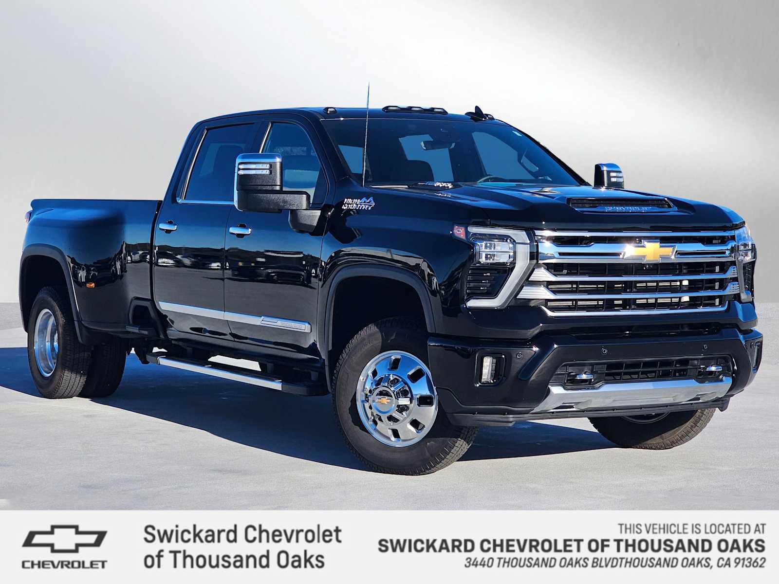 Used 2025 Chevrolet Silverado 3500 High Country w/ Technology Package image 1