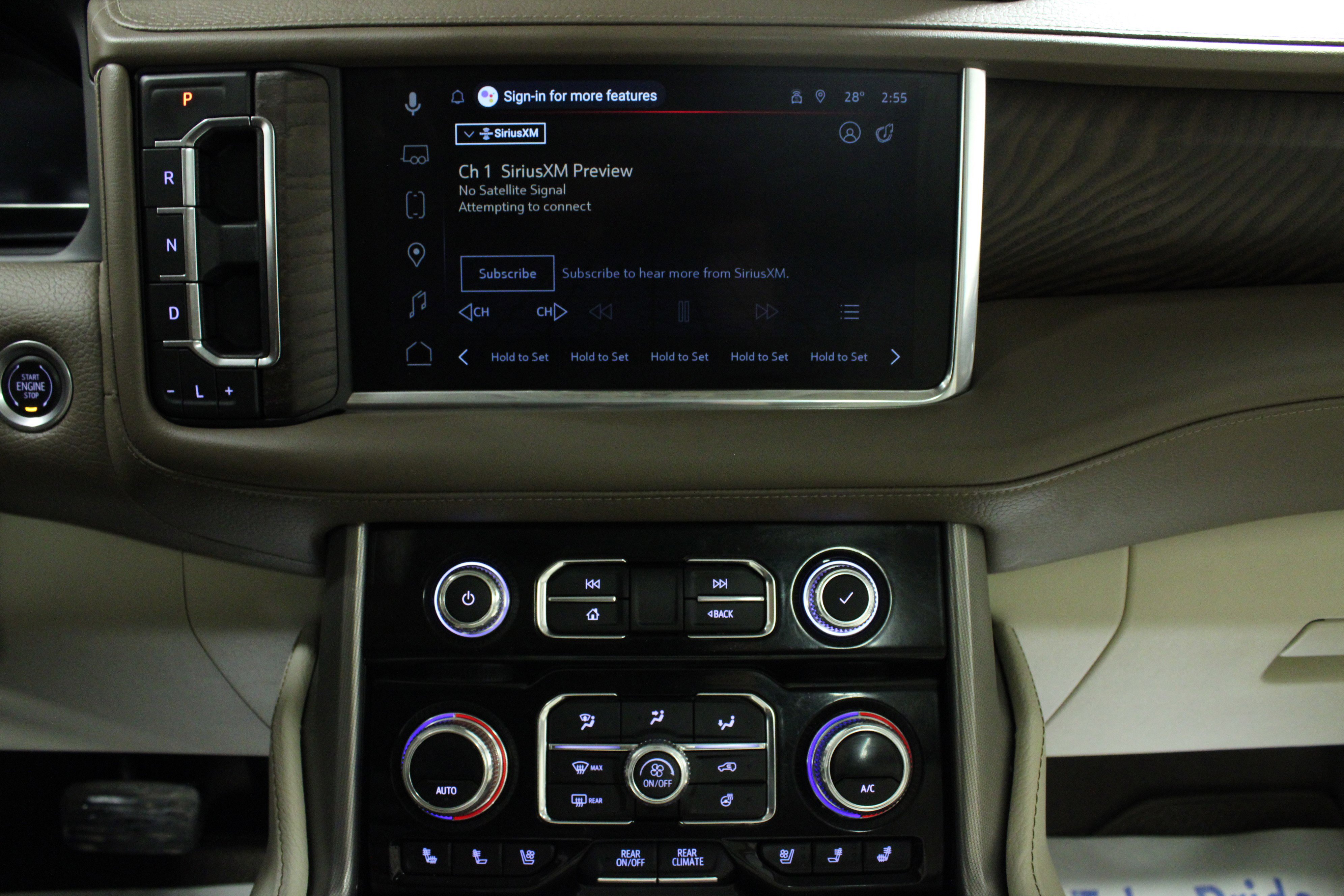 Used 2023 GMC Yukon Denali w/ Advanced Technology Package AWD/4WD image 24