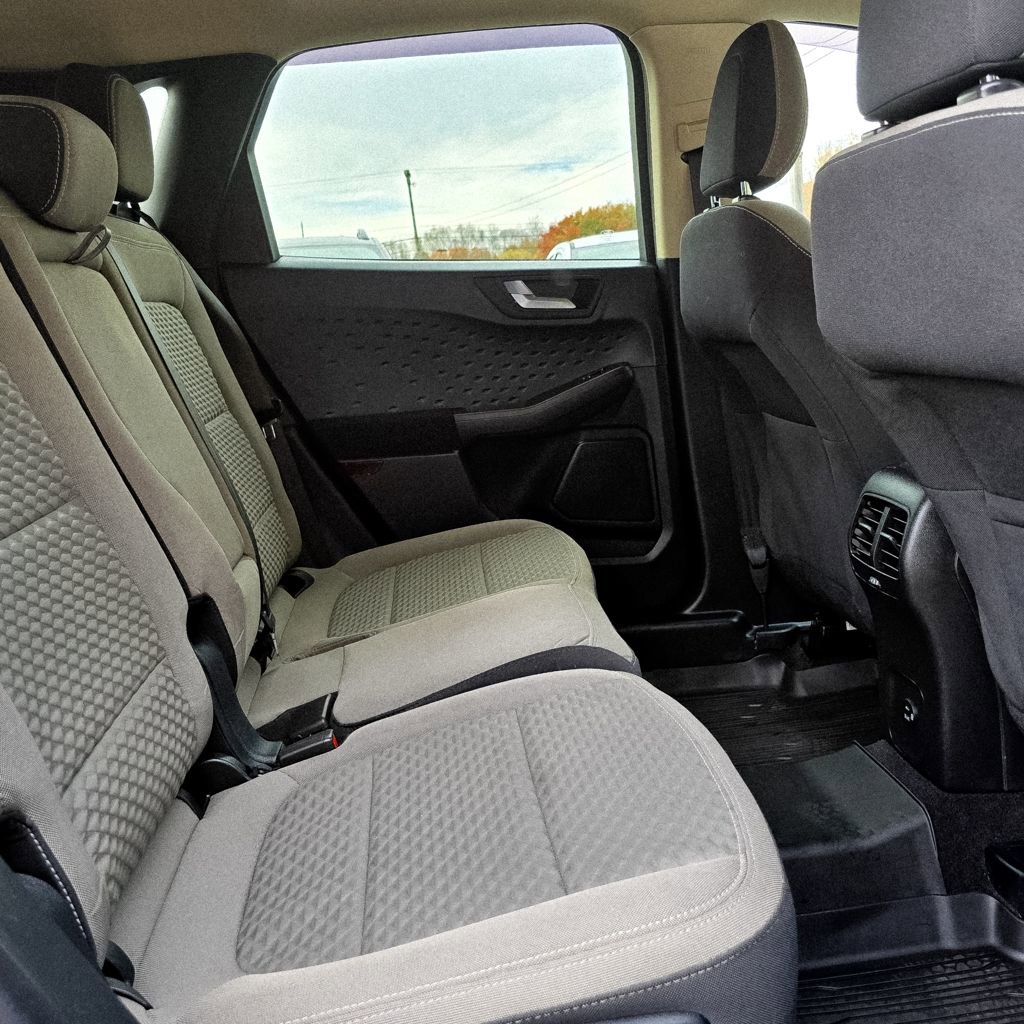Used 2020 Ford Escape SE image 27