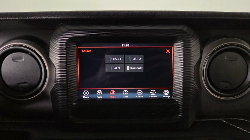 Used 2022 Jeep Gladiator Mojave AWD/4WD image 21