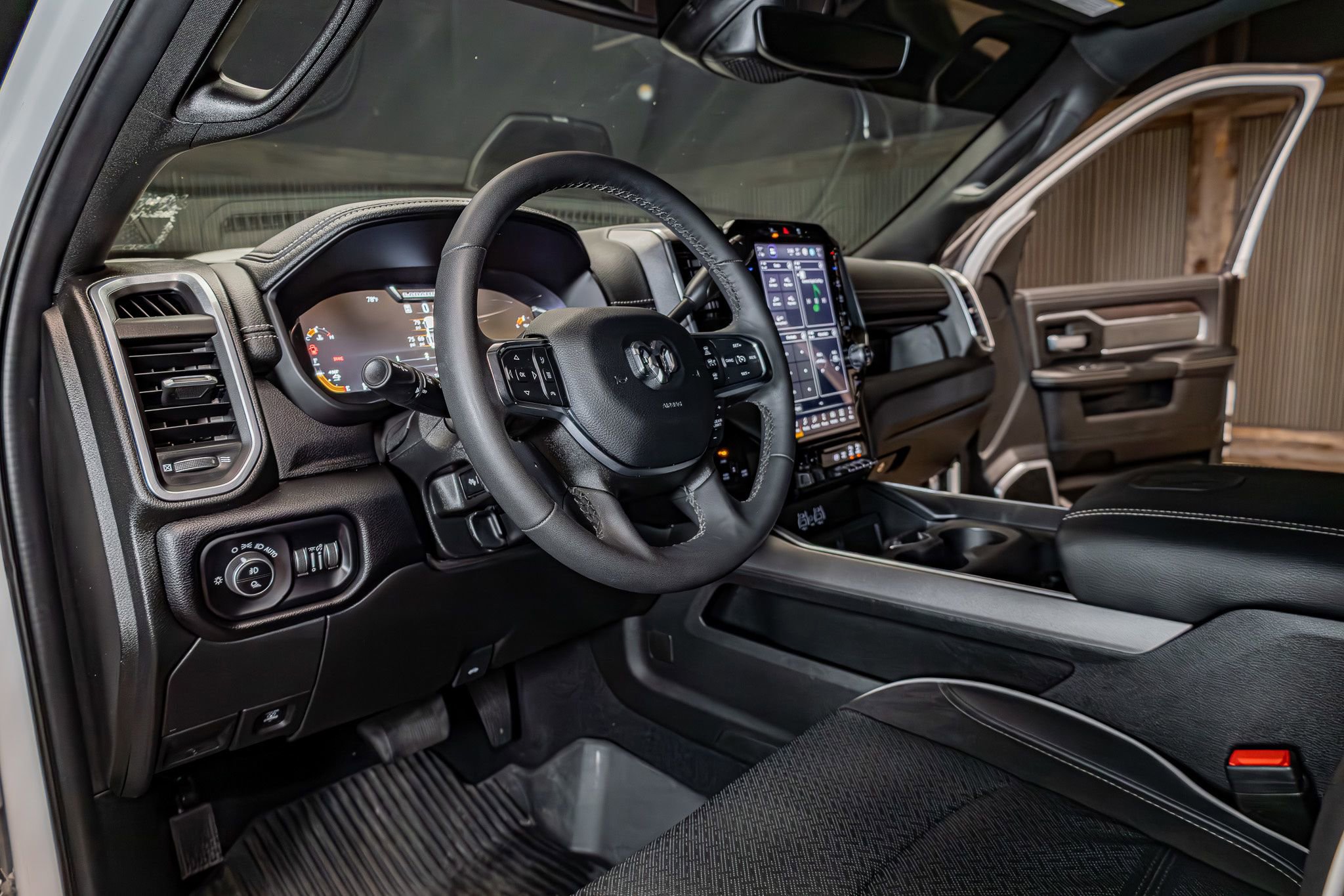 Used 2025 RAM 3500 Laramie w/ Night Edition AWD/4WD image 14