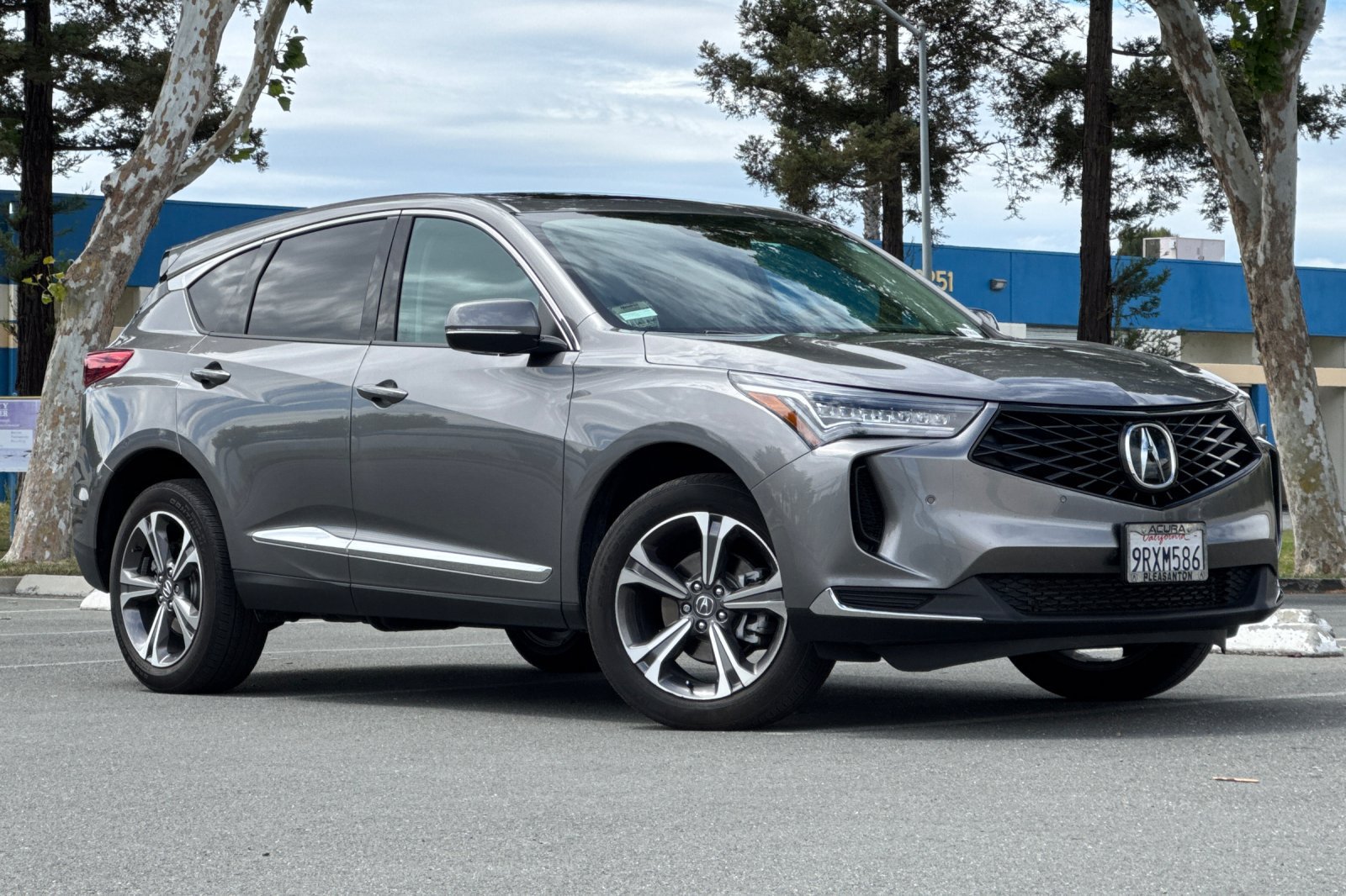 Used 2025 Acura RDX w/ Technology Package AWD/4WD image 2