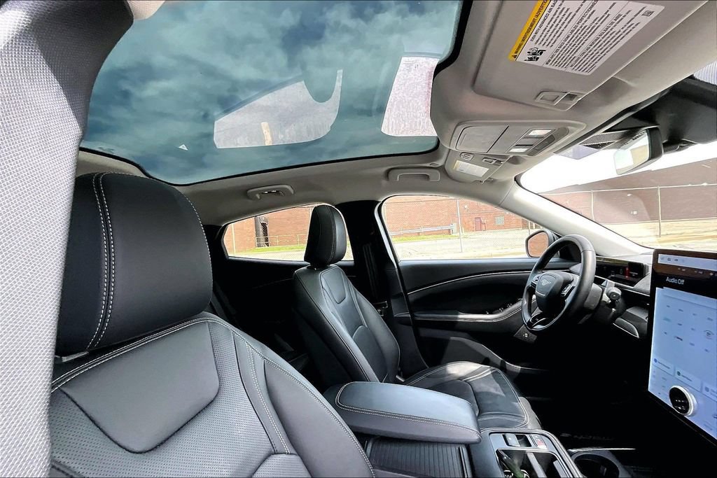 Used 2025 Ford Mustang Mach-E Premium AWD/4WD image 21