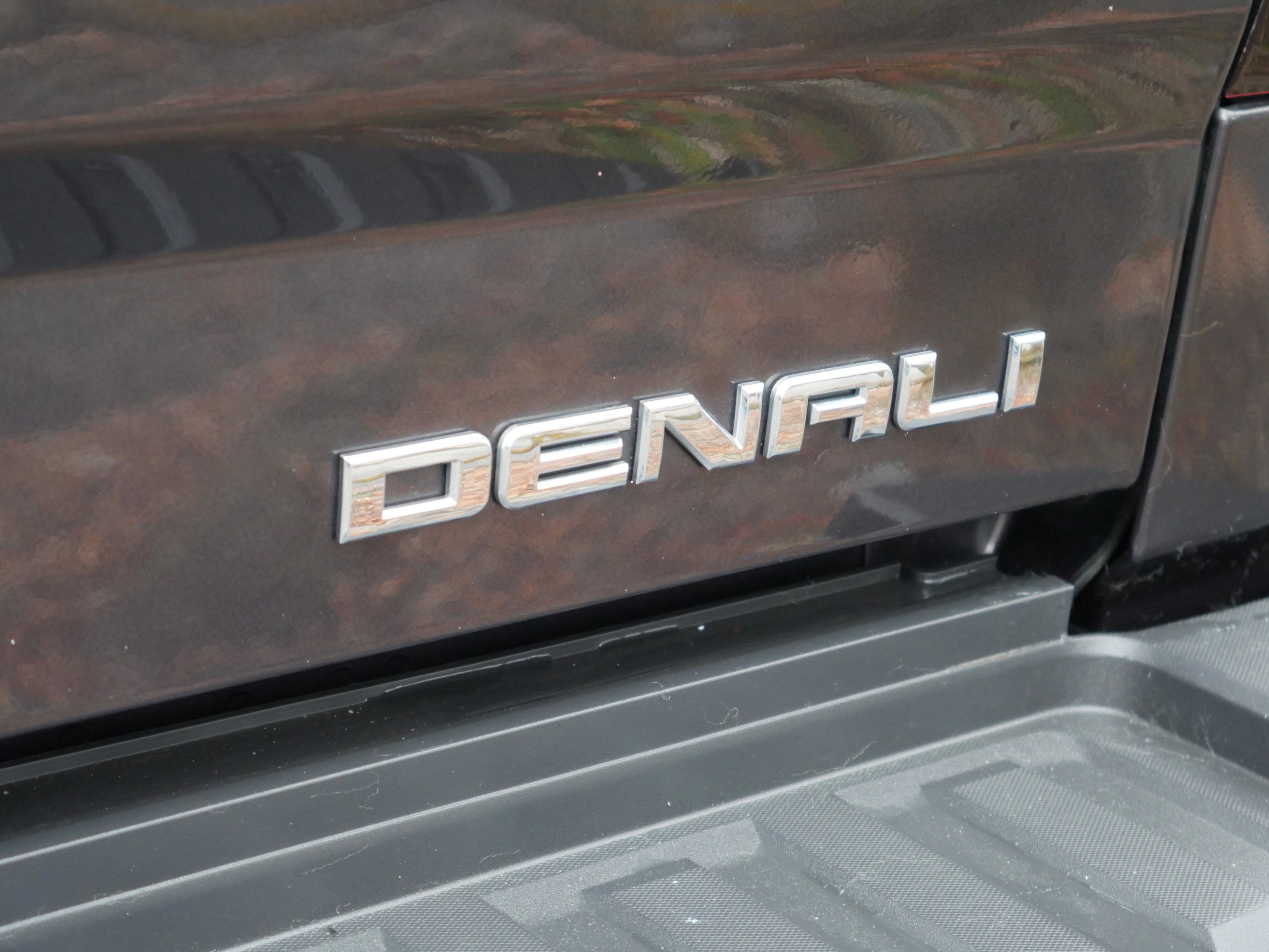 Used 2015 GMC Sierra 2500 Denali image 16