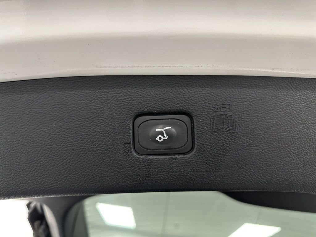 Used 2022 Ford Edge SEL w/ Convenience Package AWD/4WD image 9