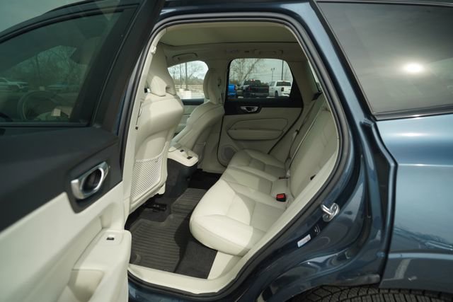 Used 2024 Volvo XC60 B5 Plus w/ Protection Package Premier image 16
