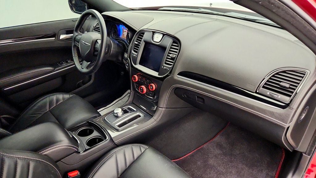 Used 2023 Chrysler 300 C RWD image 29