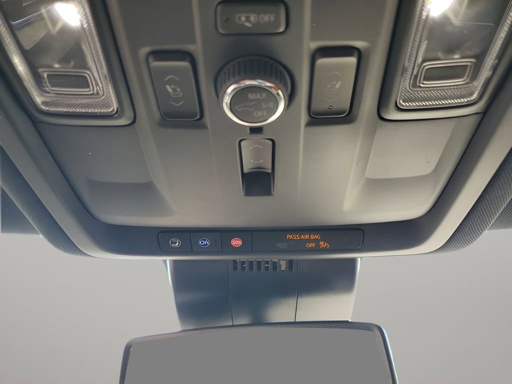 Used 2025 Chevrolet Tahoe Premier image 43