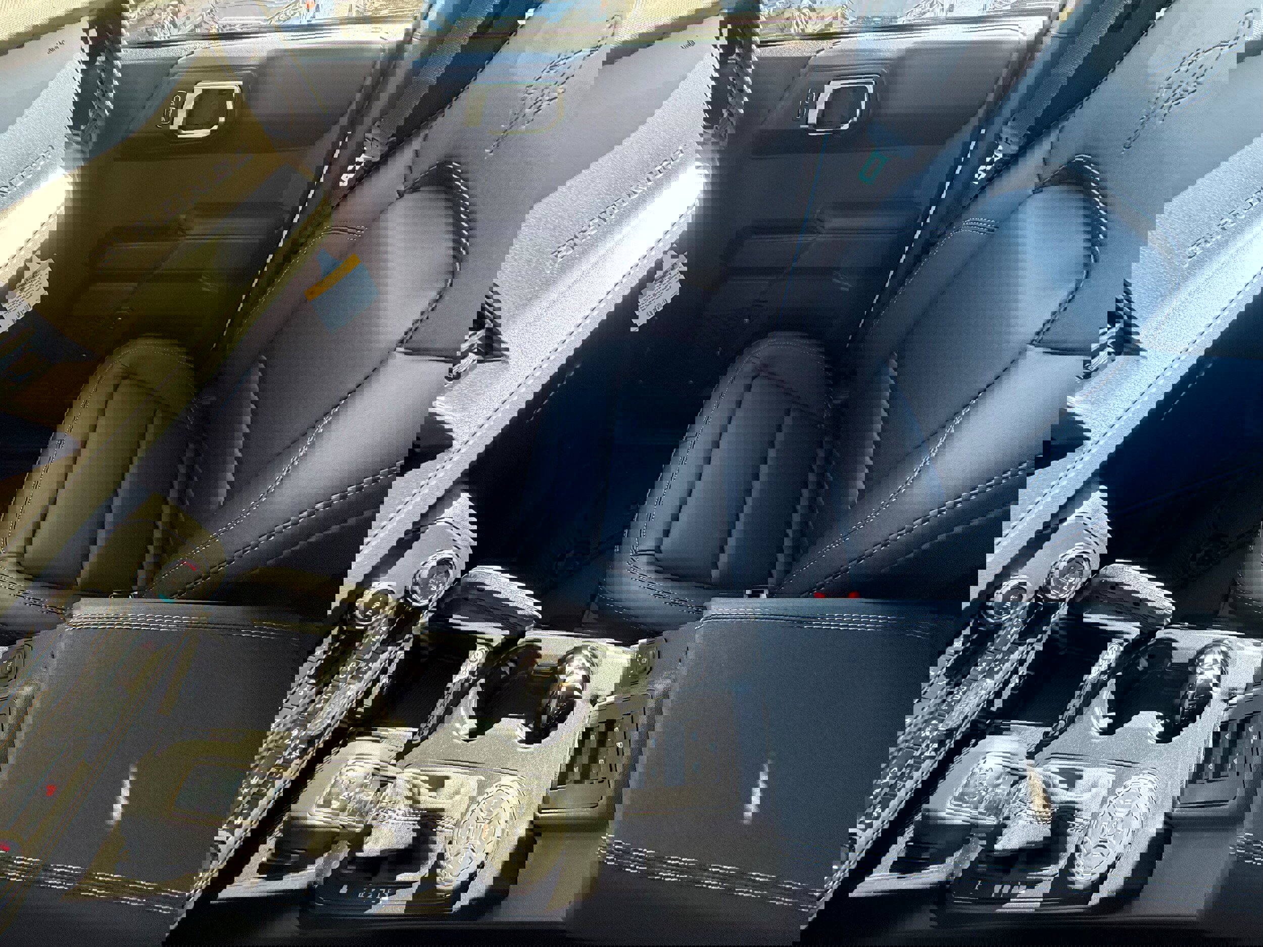 New 2025 Ford Bronco Badlands image 23